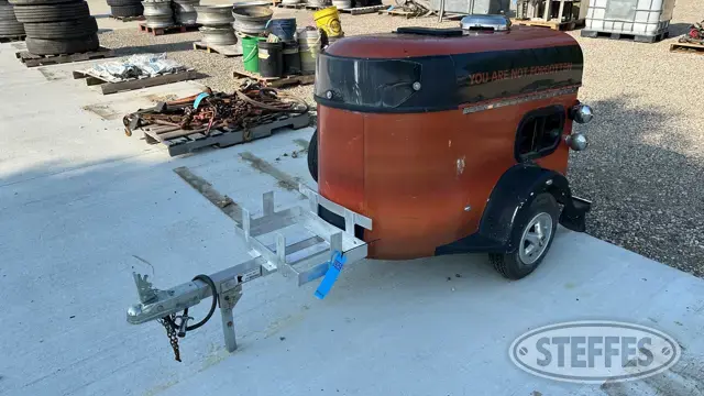 Motorcycle pet carrier trailer