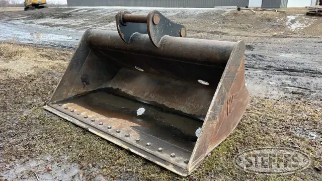John Deere ditching bucket