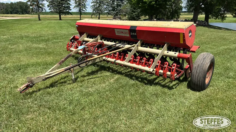 Melroe 244 Press Drill