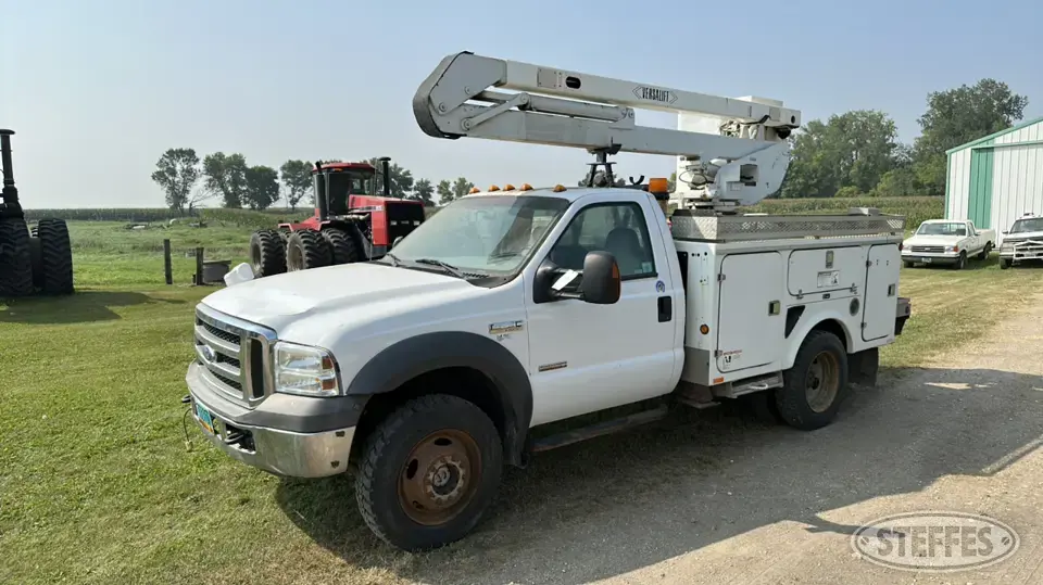 2005 Ford F450 XLT Super Duty Boom Truck