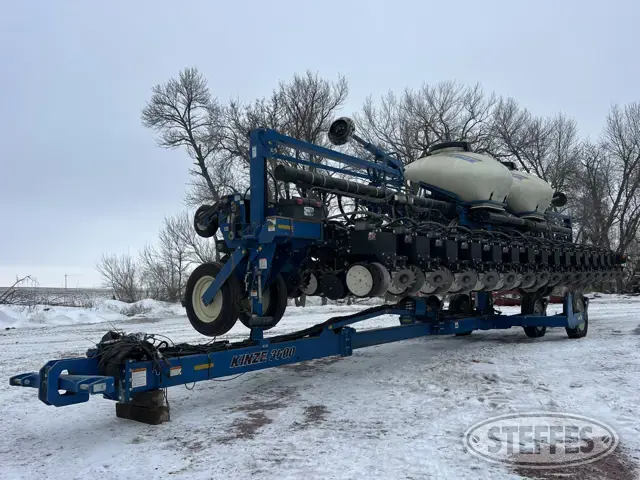 2013 Kinze 3600
