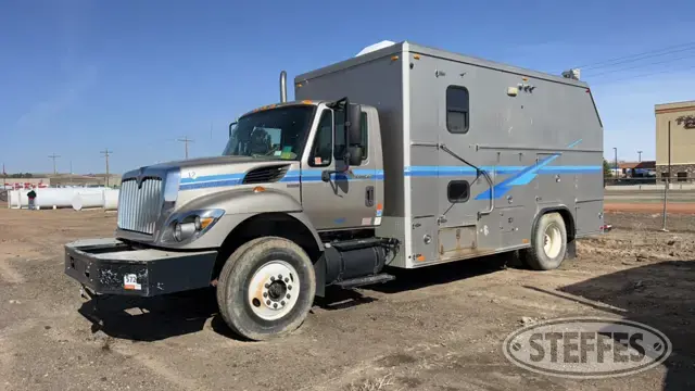 2009 International 7400 SBA 4X2