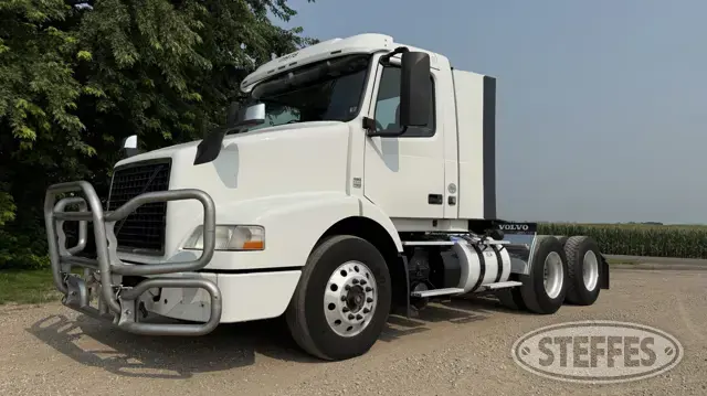 2017 Volvo VNL