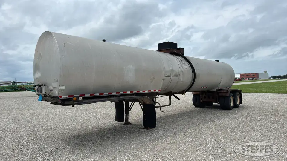 1978 Fruehauf TEH-F2-R-7000 Manure Storage and Transportation Equipment