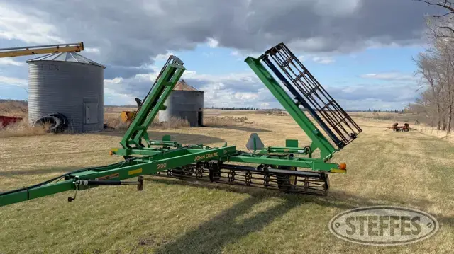 John Deere 200