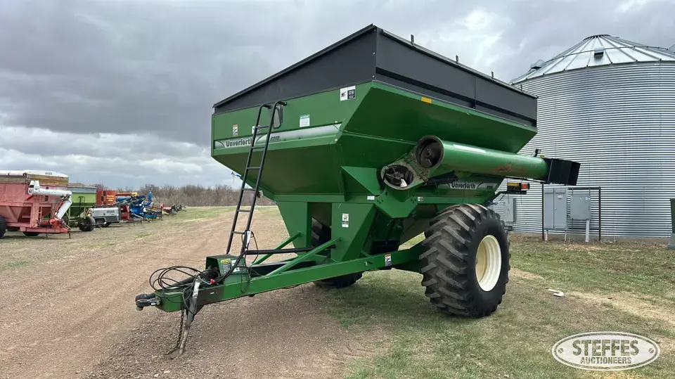 2006 Unverferth 8250 Grain Cart