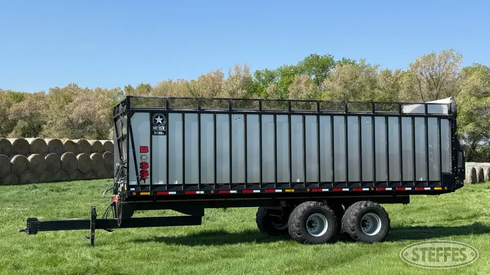 2015 Meyer 9130RT Forage Wagon