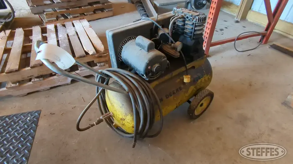 John Deere A200 Air Tools and Compressor