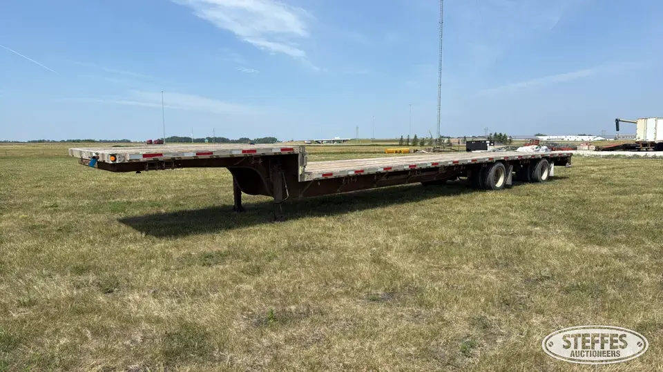 2007 Utility spread axle step deck trailer