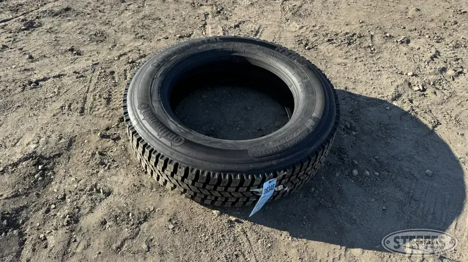 Continental 255/70R22.5 Truck Tire