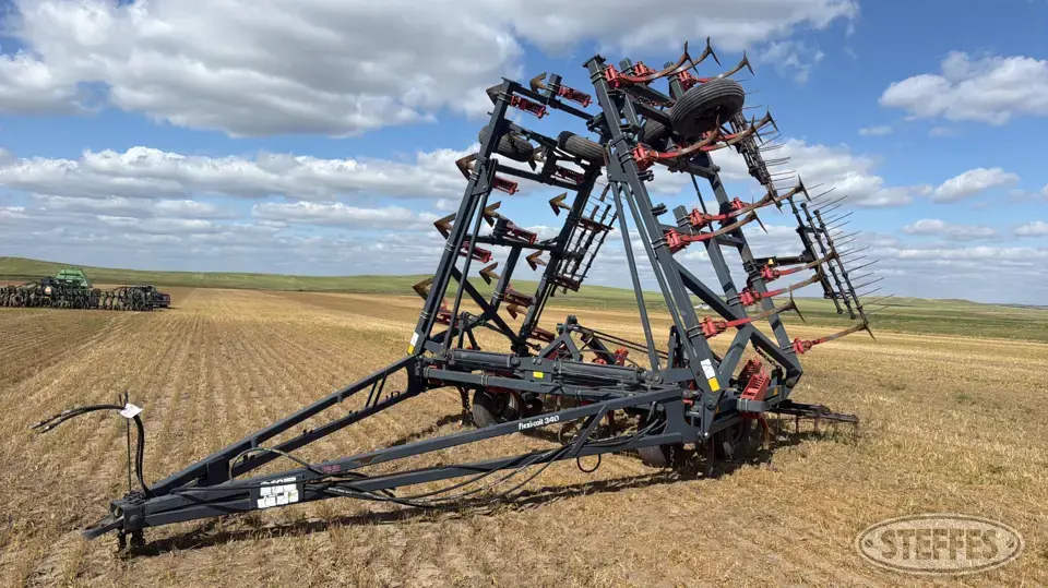 Flexi-Coil 340 Chisel Plow