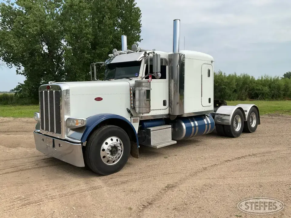 2012 Peterbilt 388 Conventional Truck with Sleeper