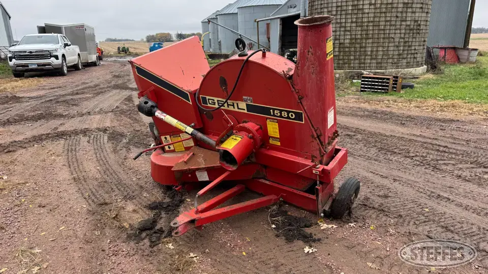 Gehl 1580 Forage Processing