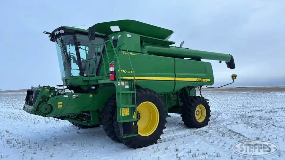 2009 John Deere 9770 STS Combine