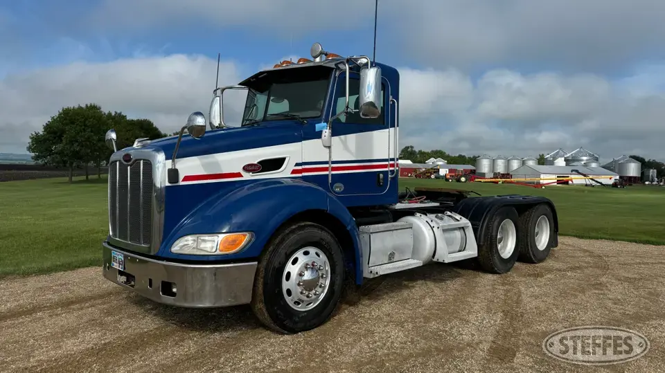 2010 Peterbilt 384 Conventional Truck without Sleeper