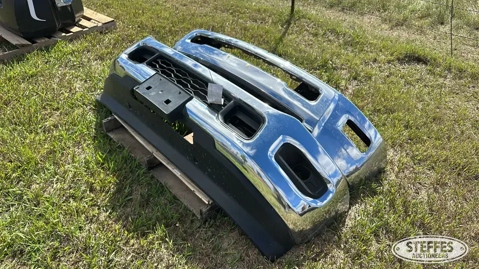 (2) Ram bumpers Truck-Trailer Part