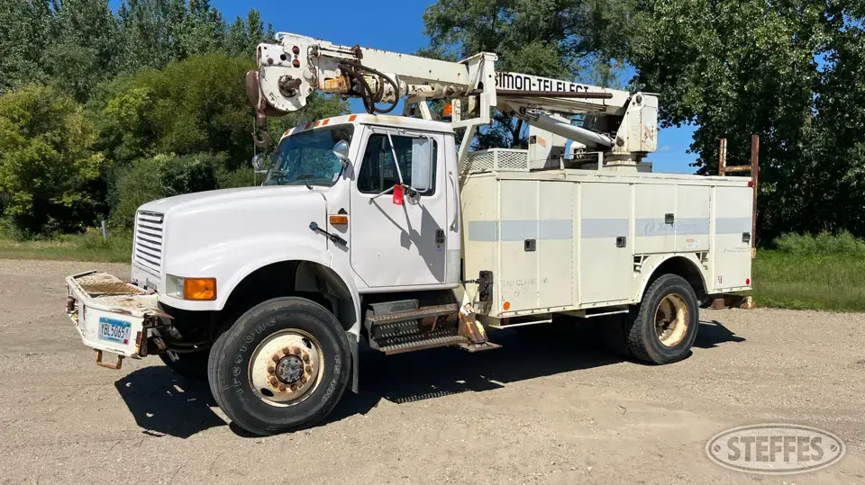 1992 International 4800 Digger Derrick Truck