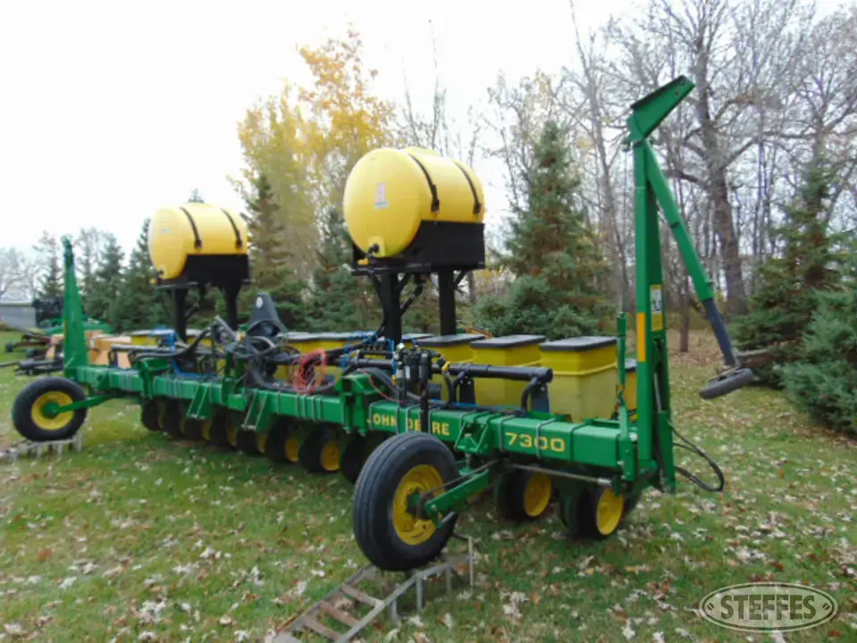 John Deere 7300 12 or More Row Planter