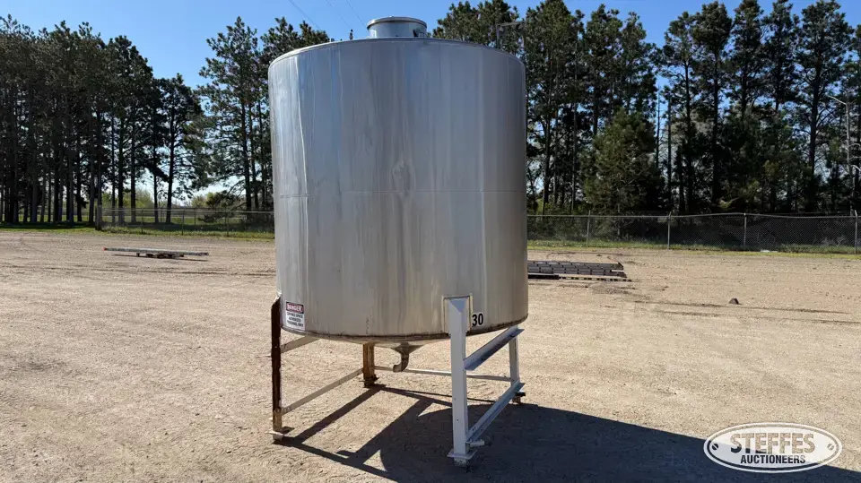 1,600 gal. SS tank Stainless Steel Tank