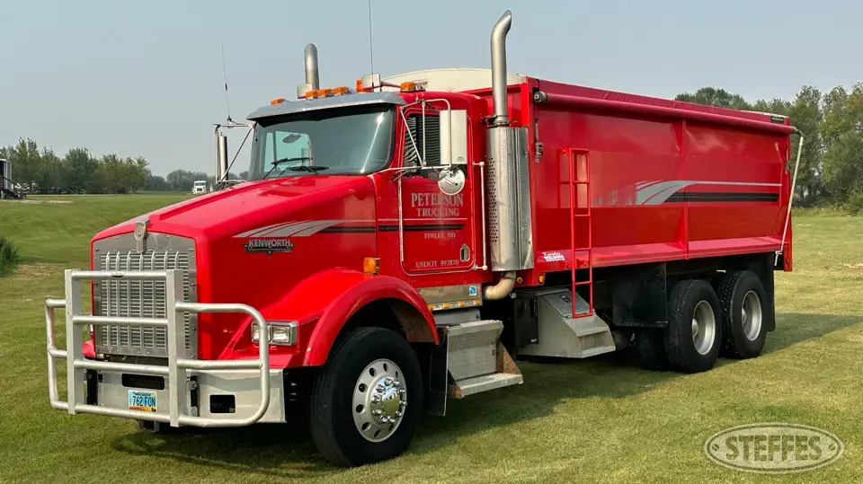 2000 Kenworth T800 Tandem Boxed Truck
