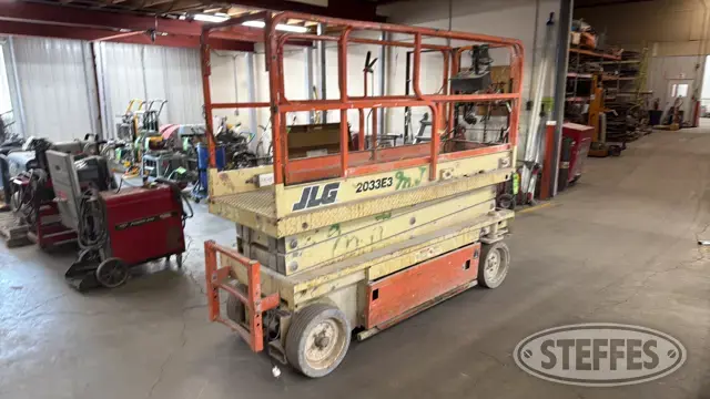 JLG 2033E3