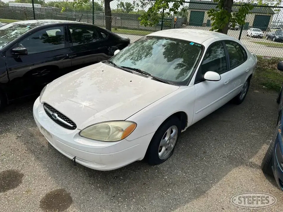 2003 Ford Taurus SES Car