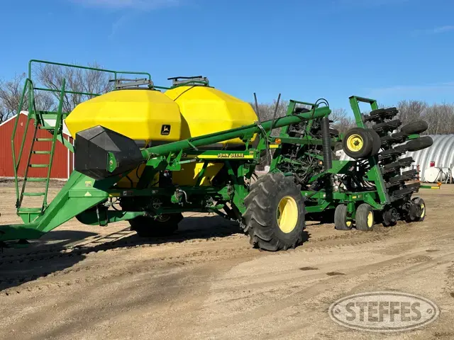 2002 John Deere 1860