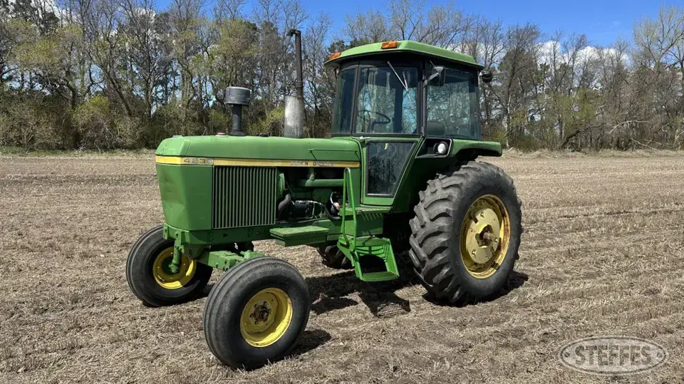 1974 John Deere 4230 2WD Tractor