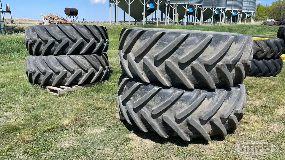 (4) Michelin MultiBib 650/65R38 flotation tires Tractor-Implement Tire