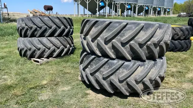 (4) Michelin MultiBib 650/65R38 flotation tires