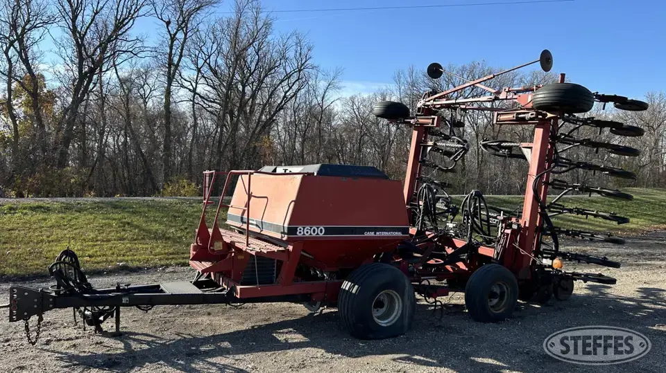 Case IH 8600 Air Drills and Air Seeder