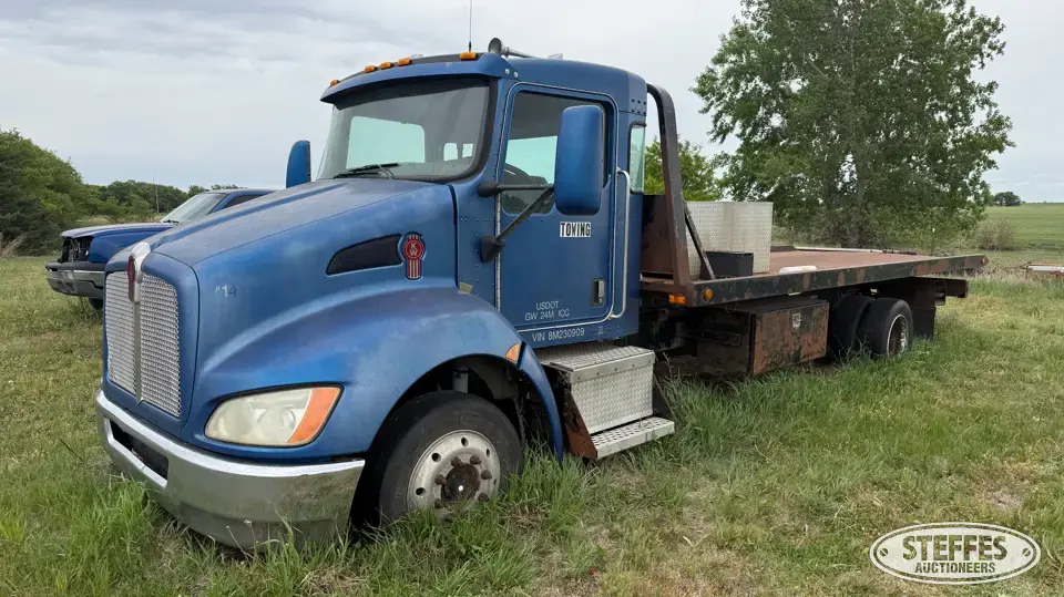 2008 Kenworth T270 Flatbed Truck