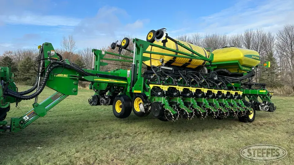 2008 John Deere DB44 12 or More Row Planter