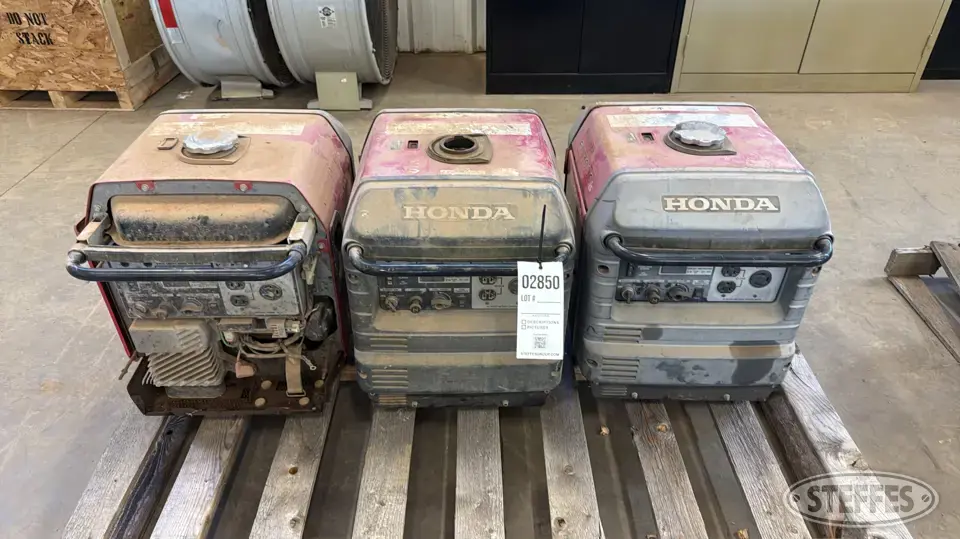 (3) Honda EU3000is Generators Less Than 10 kW