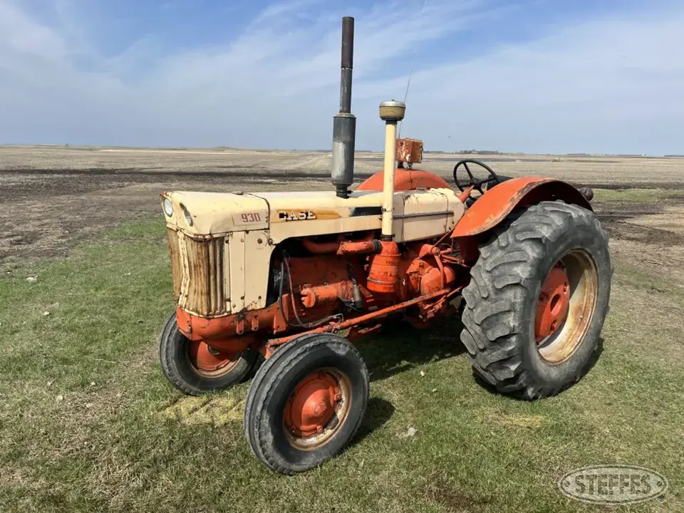 1962 Case 930 Collectible Tractor