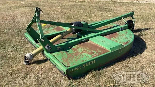 John Deere 717