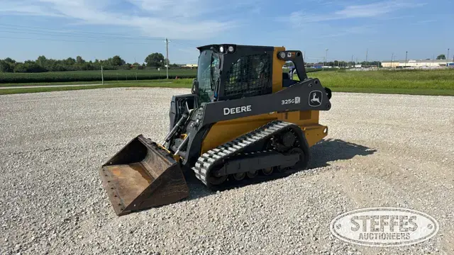 2023 Deere 325G