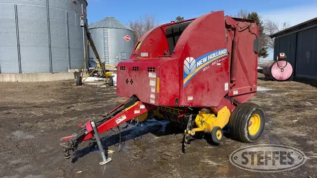 2011 New Holland RB450U