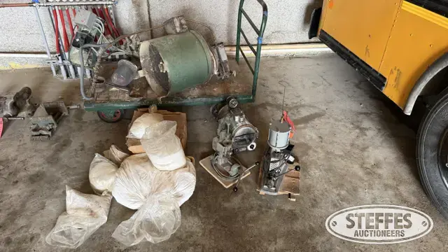 Plastic mold equipment