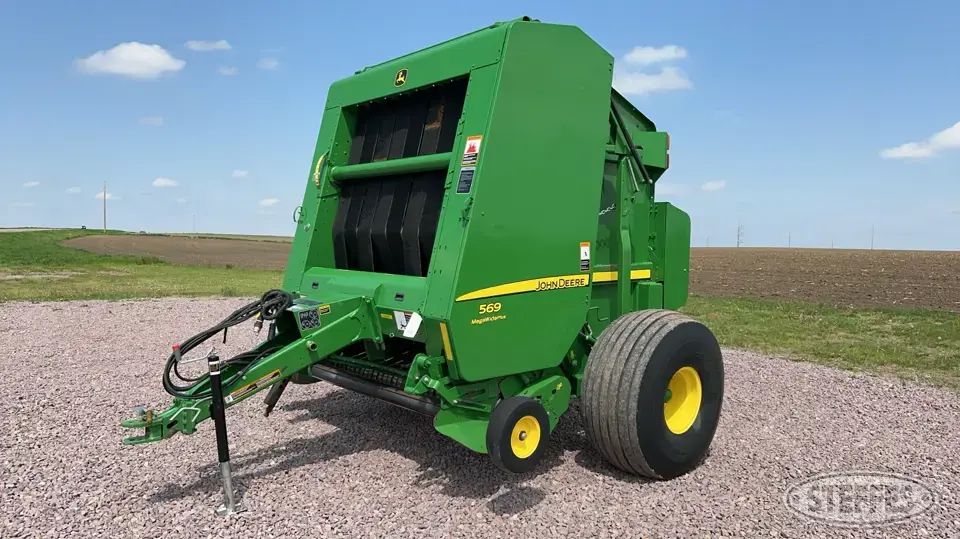 2014 John Deere 569 Round Baler