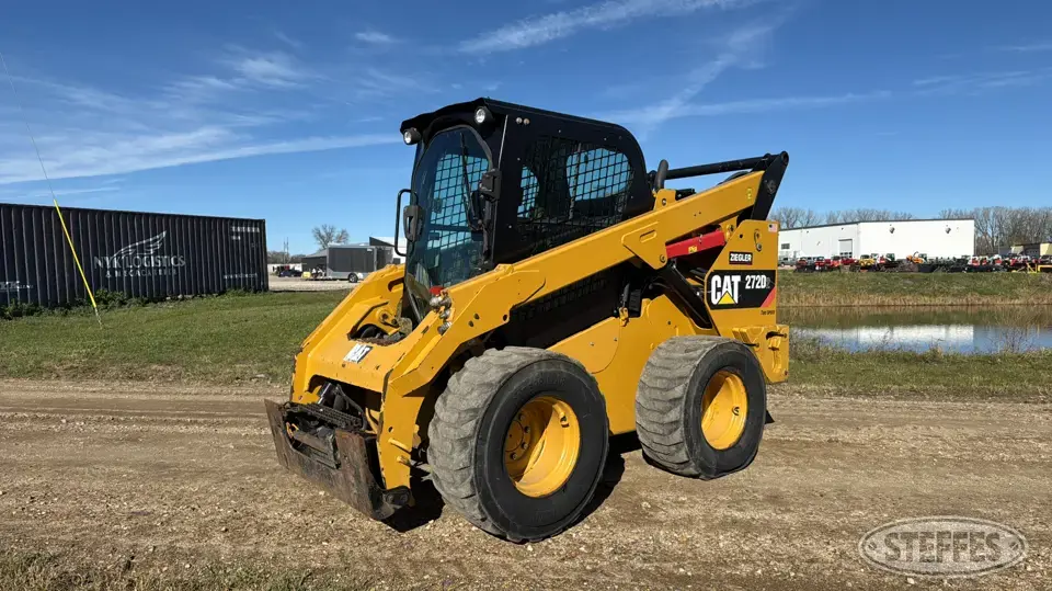 2015 CAT 272D Wheeled Skid Steer