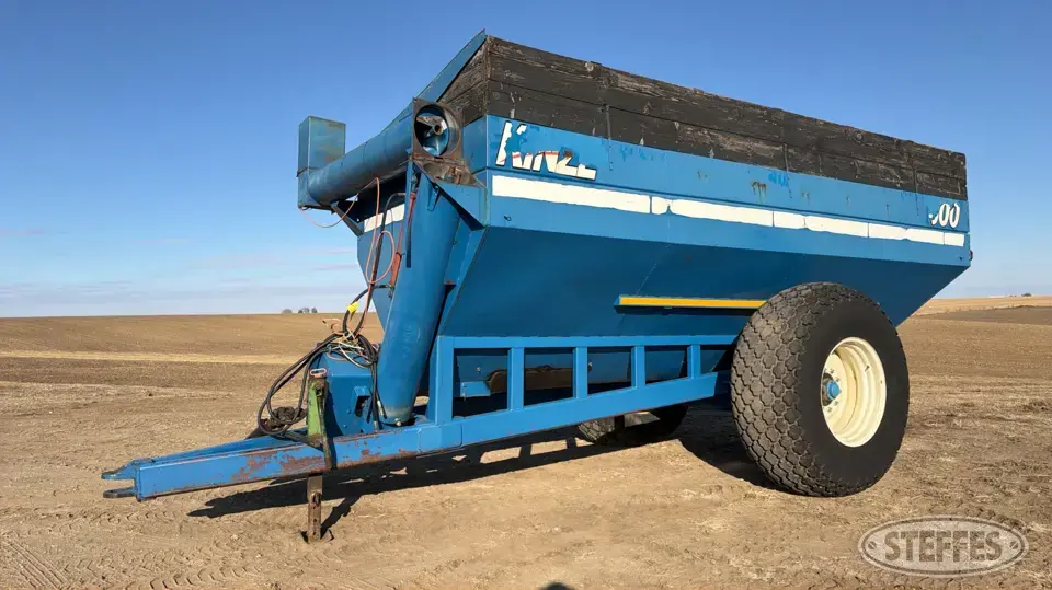 Kinze 600 Grain Cart