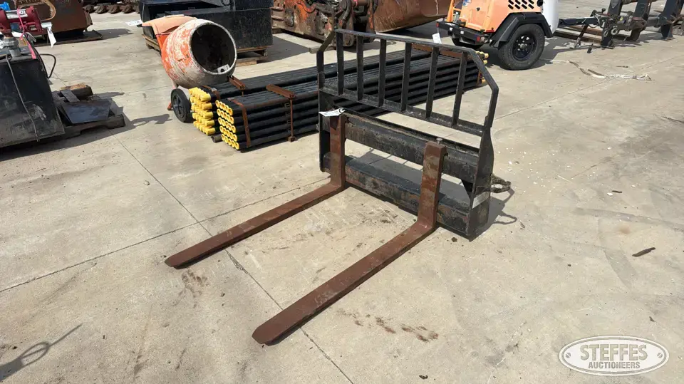 John Deere WorkSite Pro Skid Steer Fork