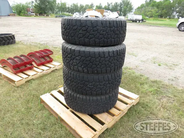 (4) Falken Wildpeak LT285/65R18 tires