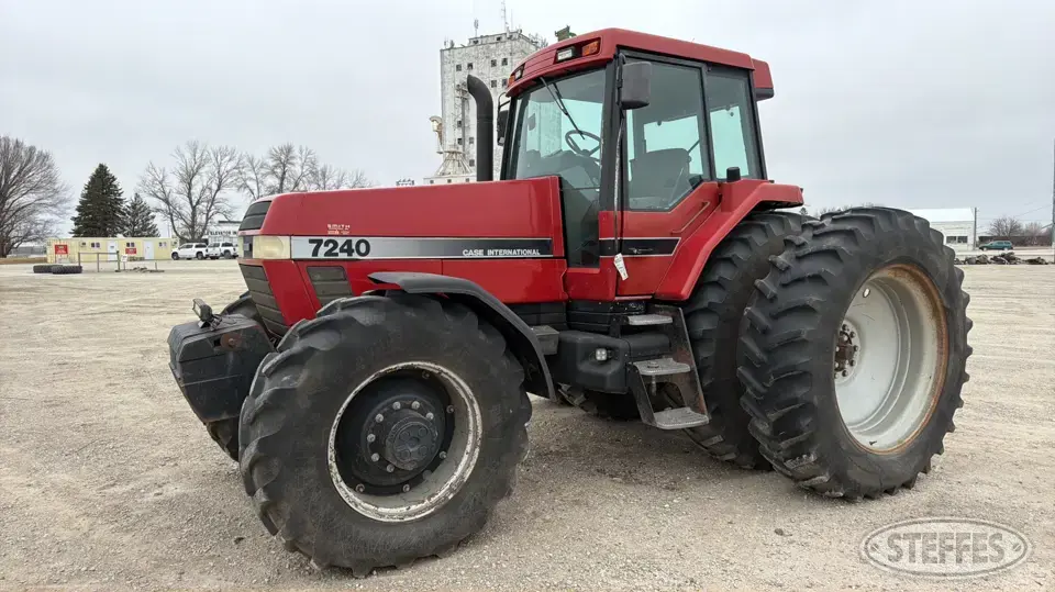 1995 Case IH 7240 MFWD Tractor