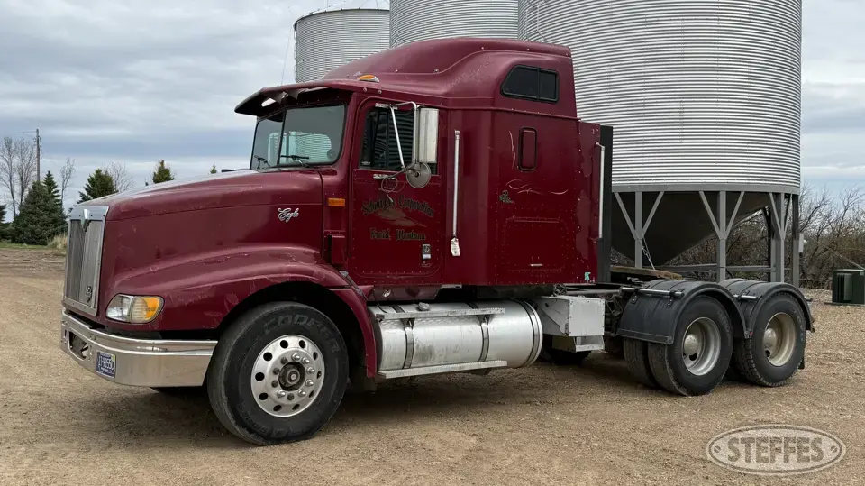1997 International 9200 Eagle Conventional Truck with Sleeper
