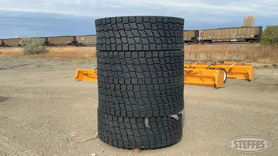 (4) Beaver 23.5R25 Tires Tractor-Implement Tire
