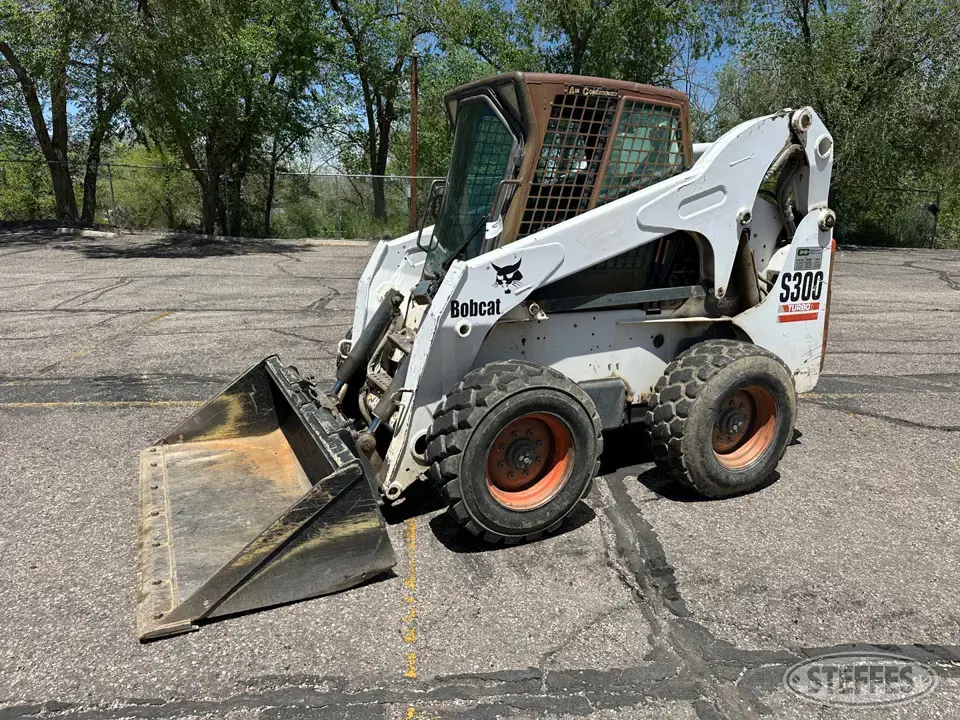 2004 Bobcat S300 Tracked Skid Steer