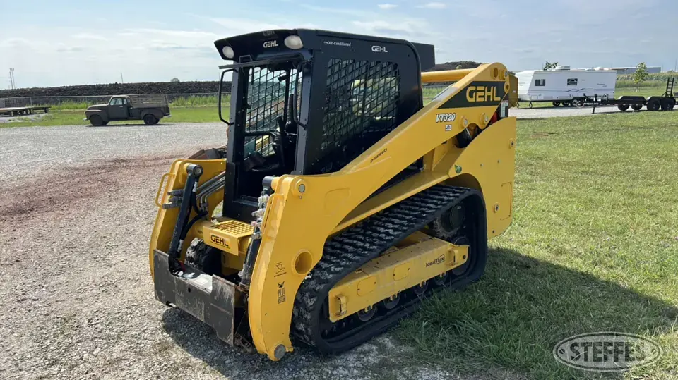 2021 Gehl VT320 Tracked Skid Steer