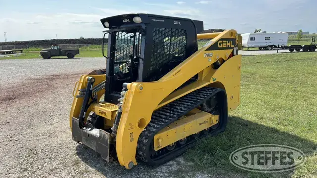 2021 Gehl VT320